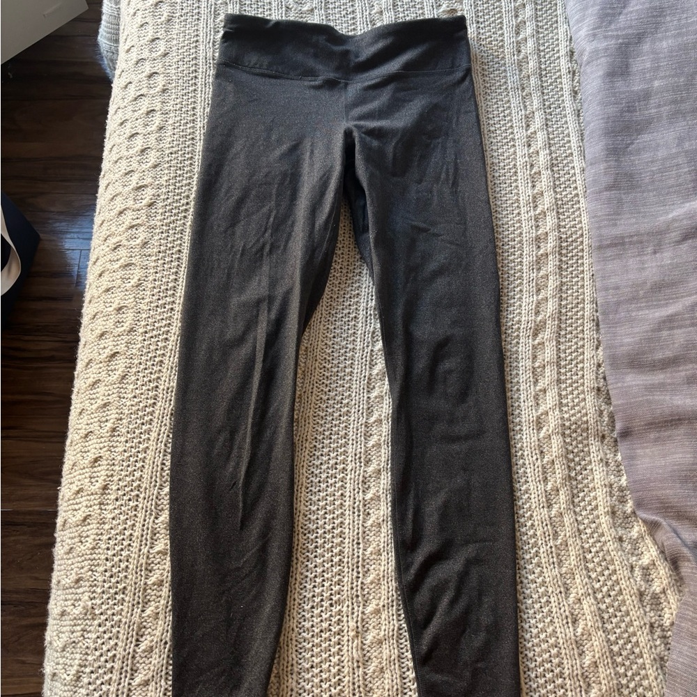 Dark gray thick fabletics leggings.